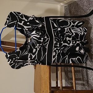 Speechless XL Black and White blouse